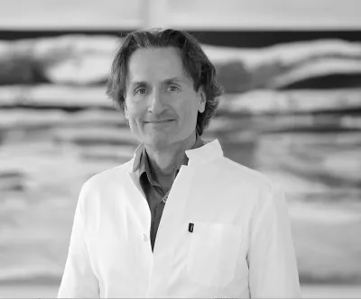 Dr. Nikolaus Redtenbacher, Facharzt für HNO und plastische Gesichtschirurgie in Wien